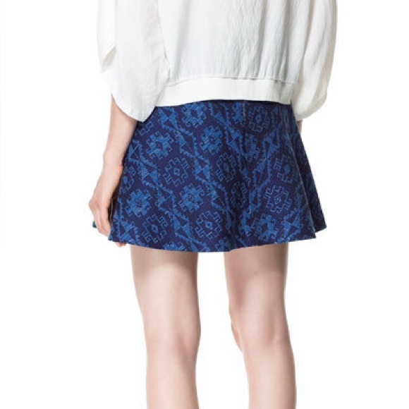 Zara Dresses & Skirts - Zara Navy Blue Patterned Skater Mini Skirt